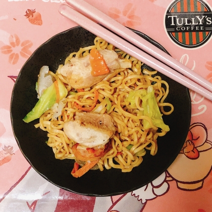 鶏のハツ☆鶏ハツとキャベツとピーマンの焼きうどん