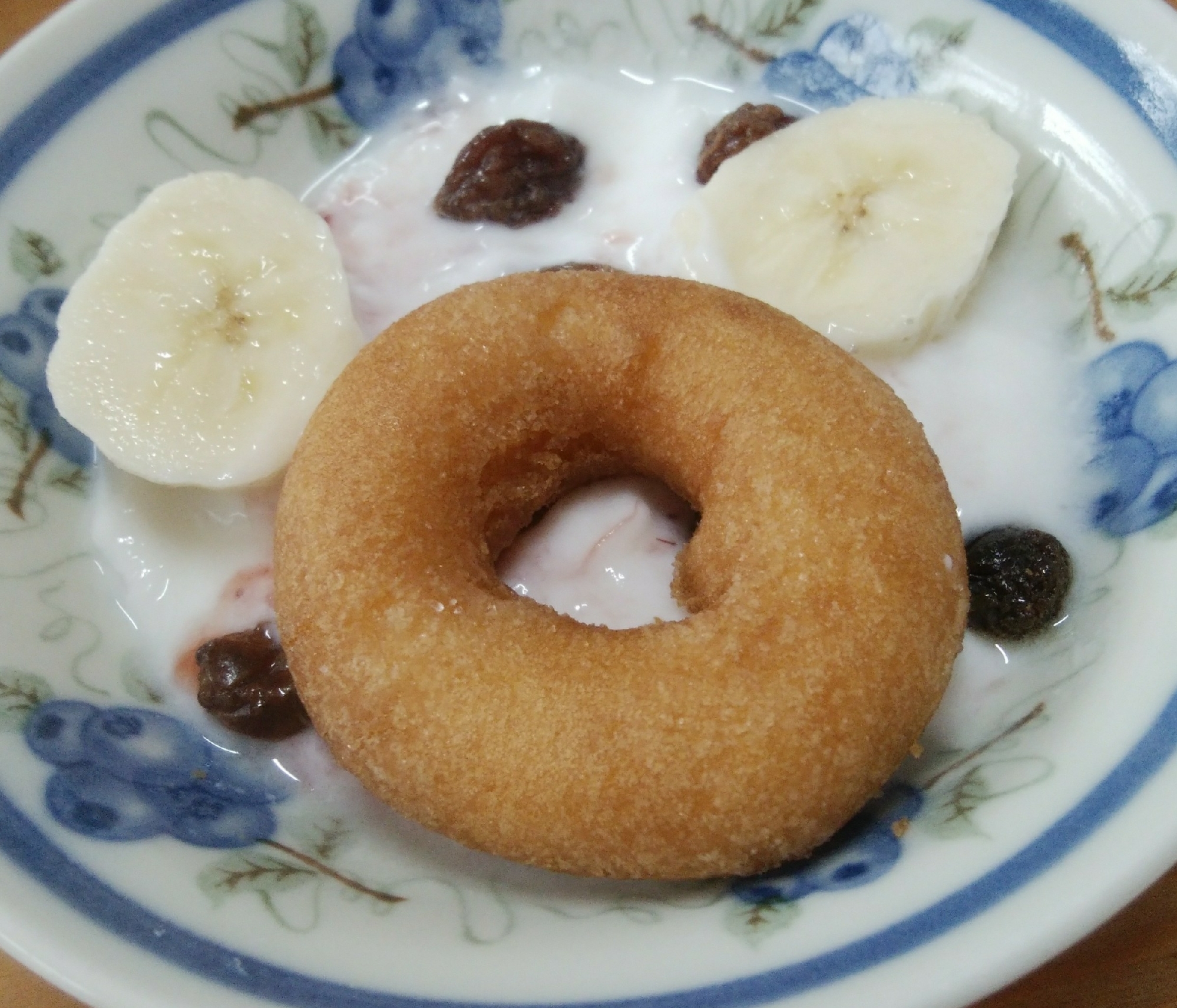 ミニドーナツとバナナとレーズンのヨーグルト レシピ 作り方 By Mamacream 楽天レシピ ミニドーナツとバナナとレーズンのヨーグルト レシピ 作り方 By Mamacream 楽天レシピ