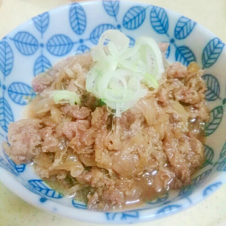 牛丼にもなる牛肉すき煮