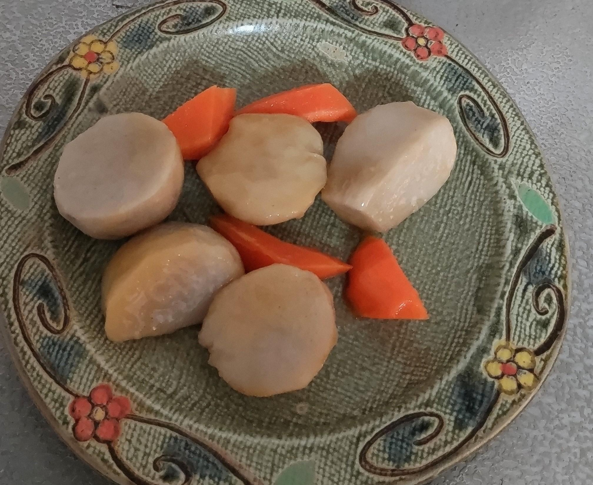 里芋とにんじんの煮物