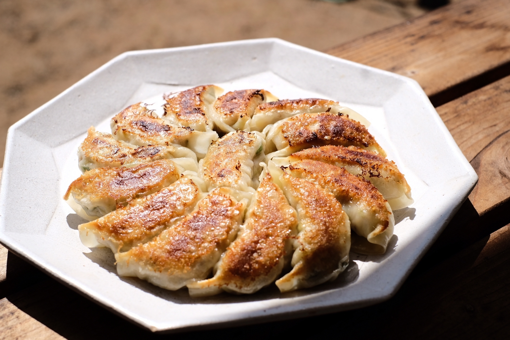 キャベツひと玉大量消費!焼餃子!水餃子!冷凍にも!