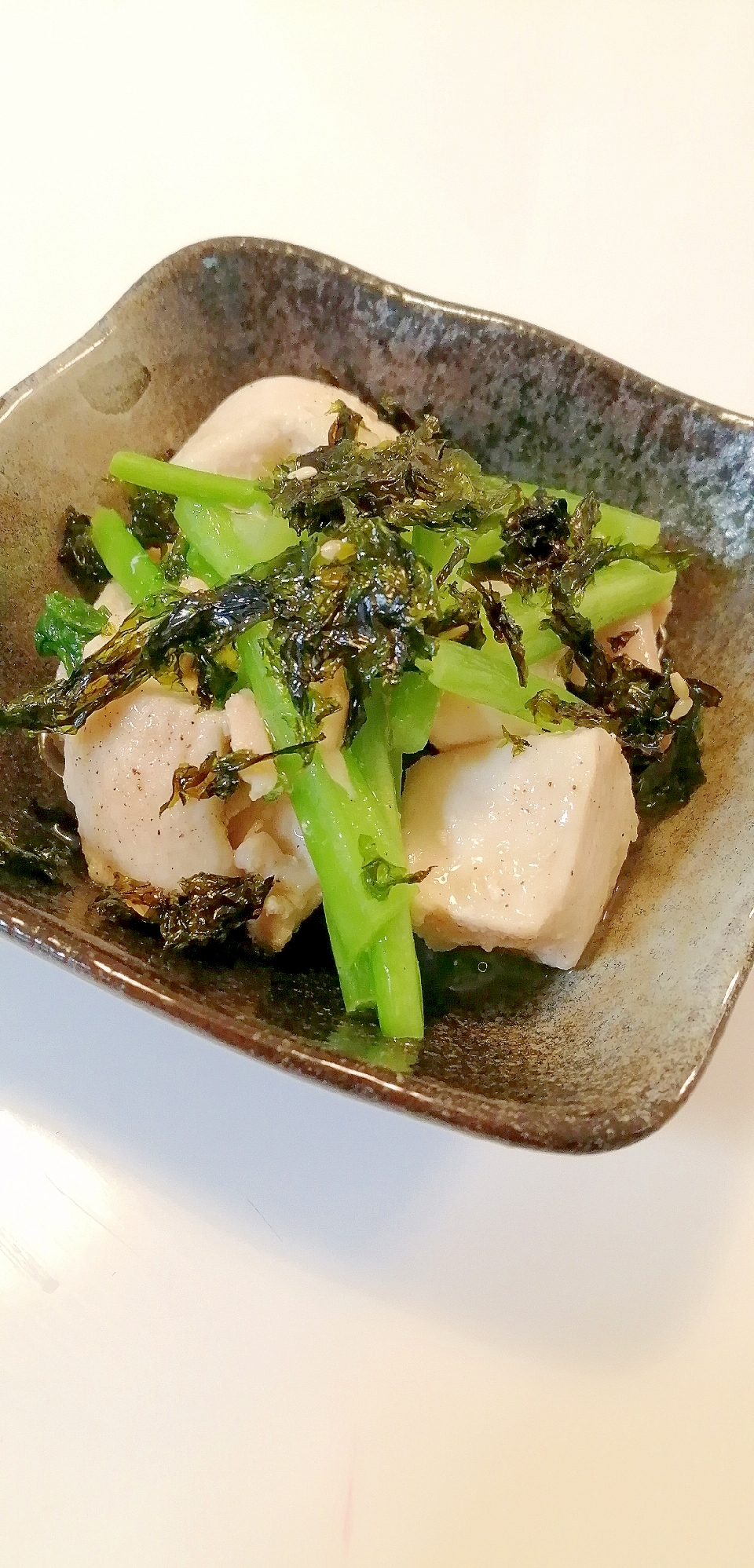 レンジで簡単！鶏むね肉と小松菜の中華和え
