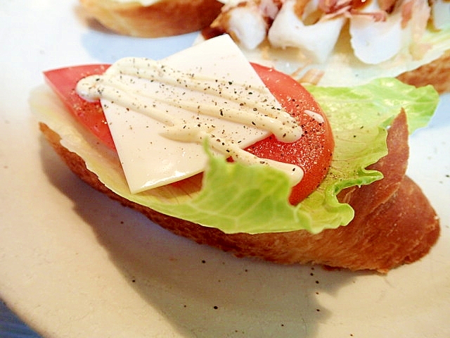 マヨ ペッパーで レタスとトマトとチーズのバゲット レシピ 作り方 By ぷ みぃまま 楽天レシピ