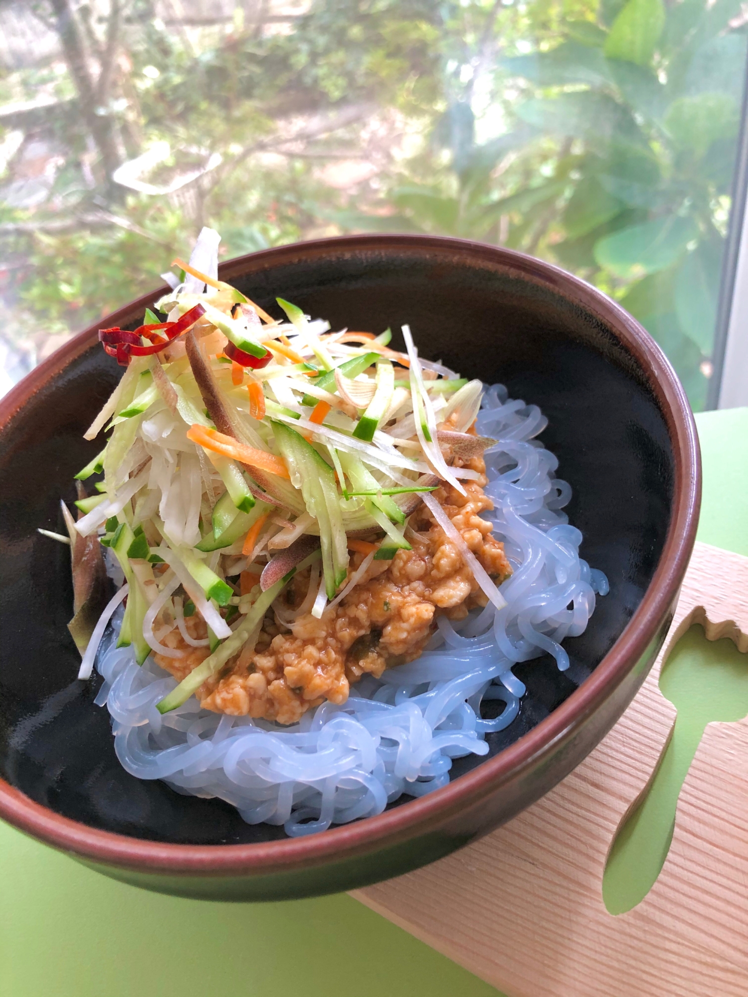 ★たっぷり野菜のしらたきジャージャー麺★糖質オフ