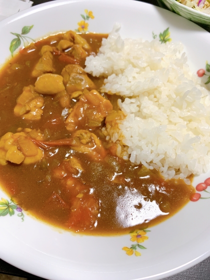 鶏もも肉とたまねぎとトマトのカレー☆