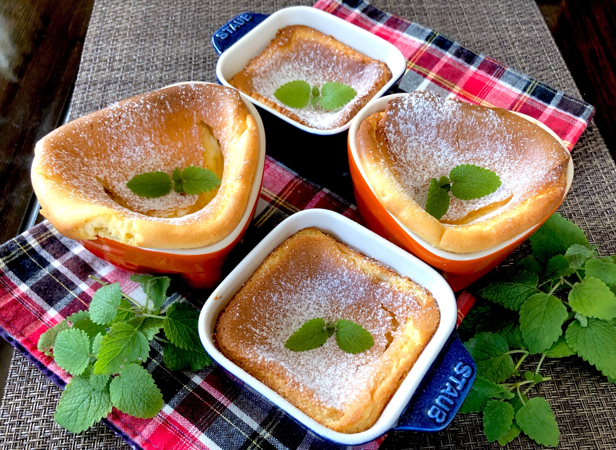 ココット型で簡単❤️スフレチーズケーキ