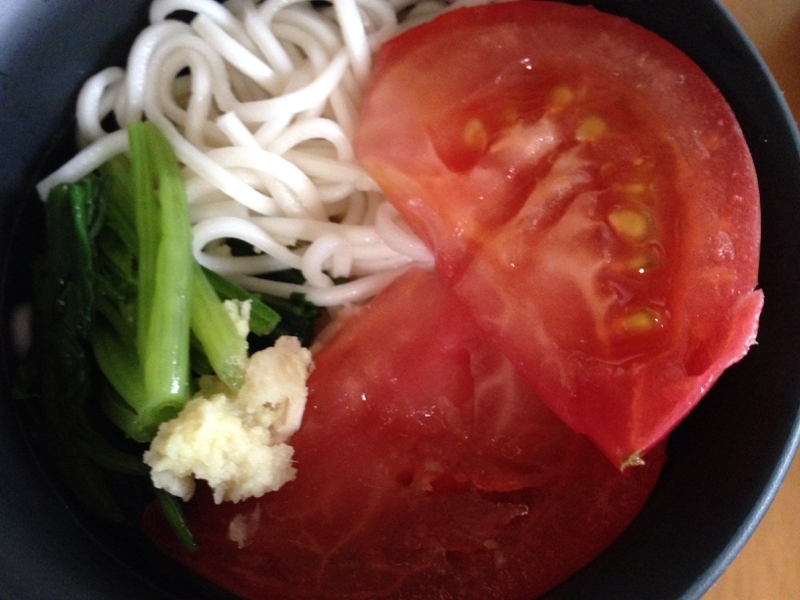 簡単！トマトとほうれん草のぶっかけ冷麦弁当