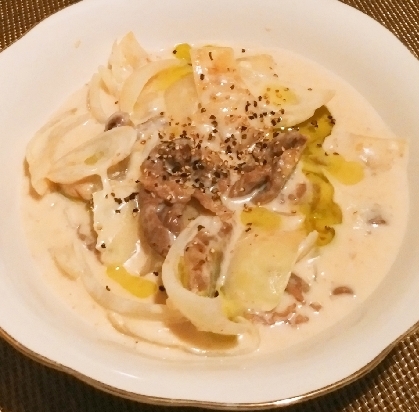簡単♡ホワイトビーフストロガノフ