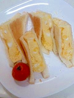 チーズたまごのトーストサンド
