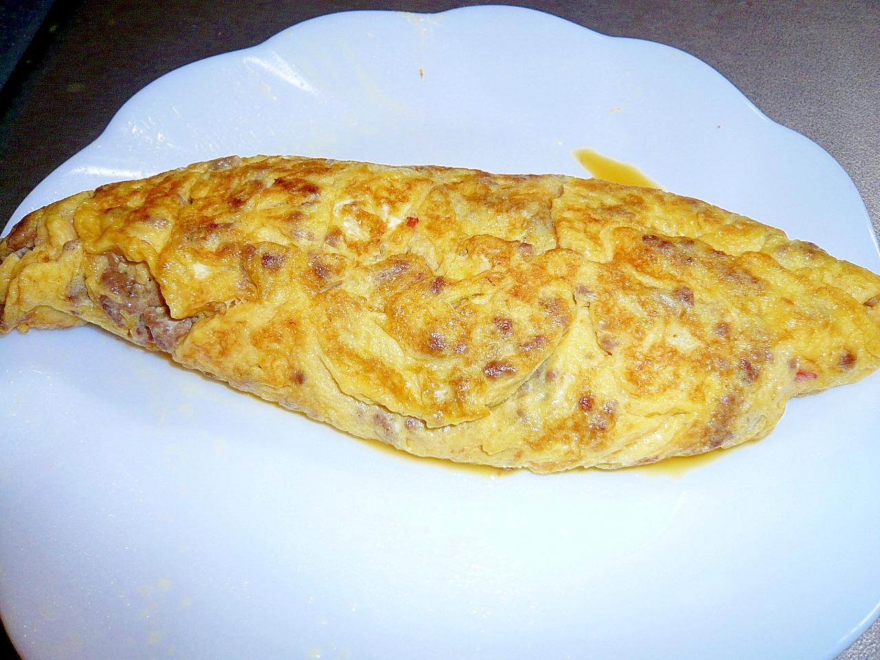 オムレツ!肉味噌を使って。