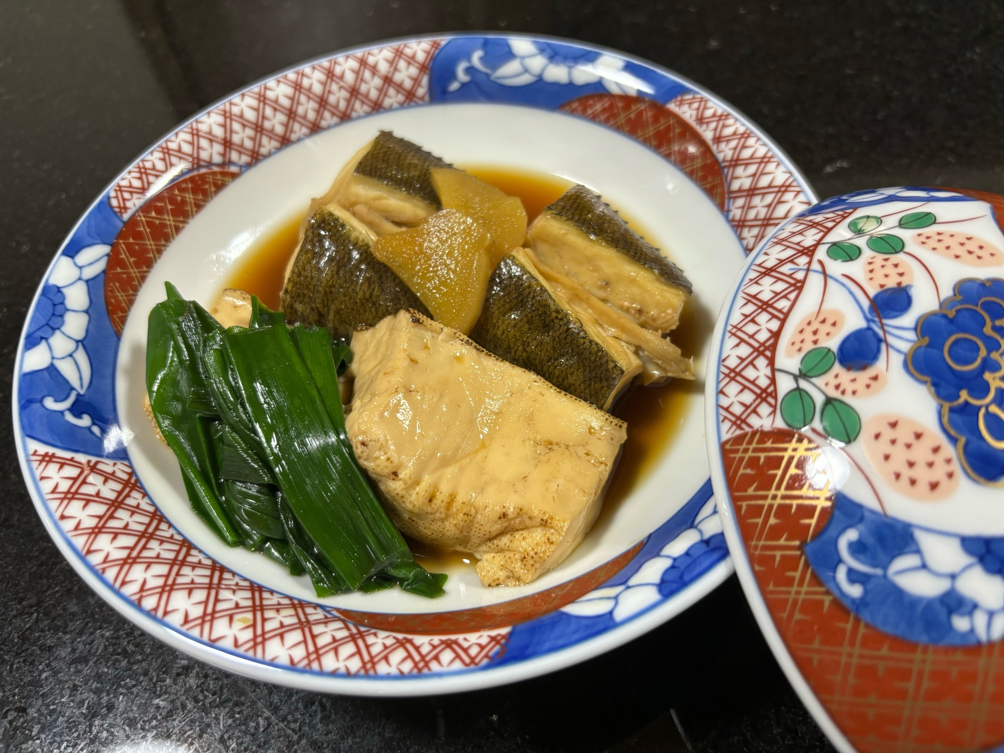 コチ(魚)と焼き豆腐の煮付け