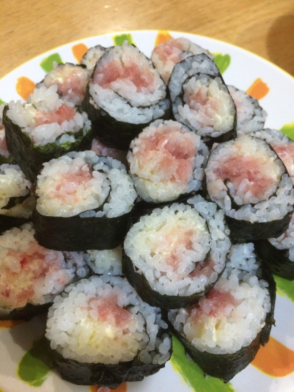 トロトロマグロ巻き寿司 レシピ 作り方 By りぽひめ 楽天レシピ トロトロマグロ巻き寿司 レシピ 作り方 By りぽひめ 楽天レシピ