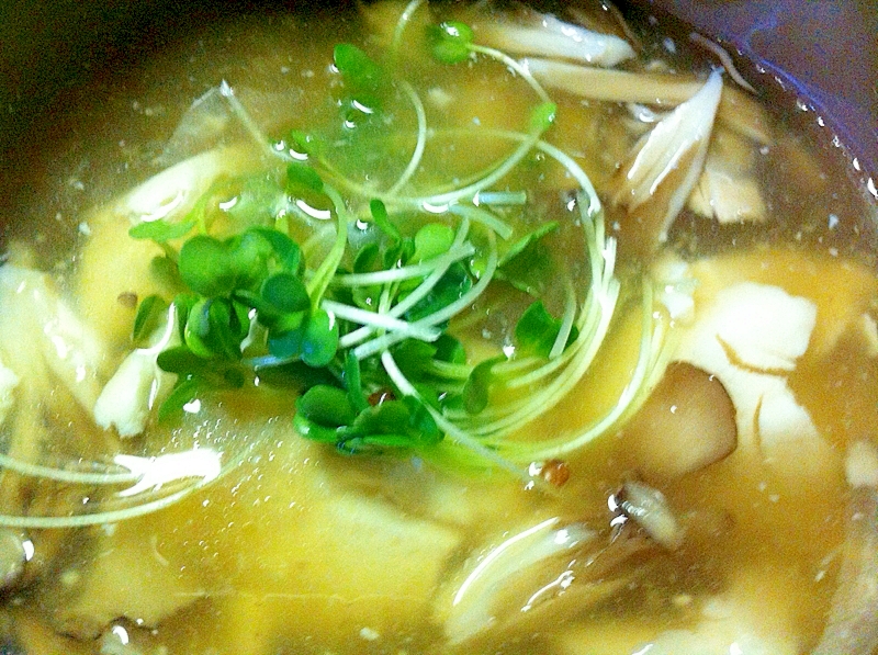 舞茸とおぼろ豆腐の生姜スープ