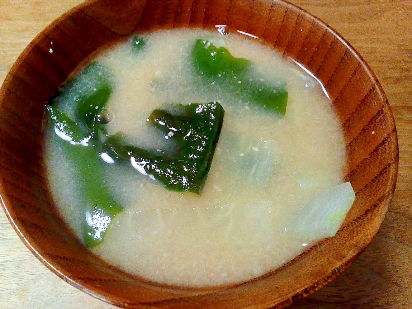 大根とワカメのお味噌汁