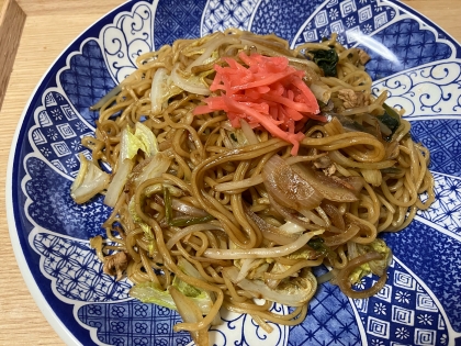 こんにちは♪
今日はもの凄く寒くて外に出られませんT_T
焼きそばはキャベツと冷蔵庫にある物で作りました❣️
ご馳走様でした〜٩(^‿^)۶