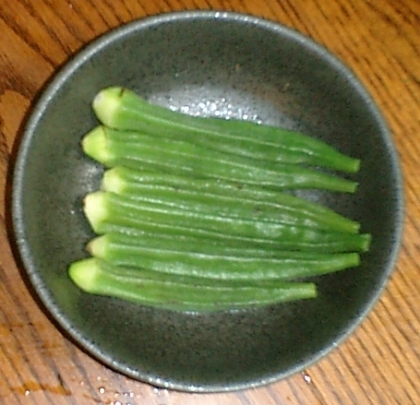 塩こしょうだけも、マヨネーズもとっても美味しかったです。
他食材と和えるよりこのままのオクラの味の方が好きかもしれません。