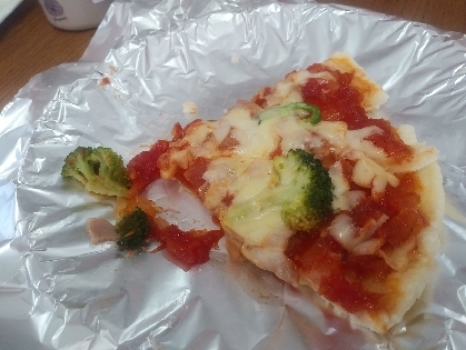 余り野菜で簡単手作りピザ
