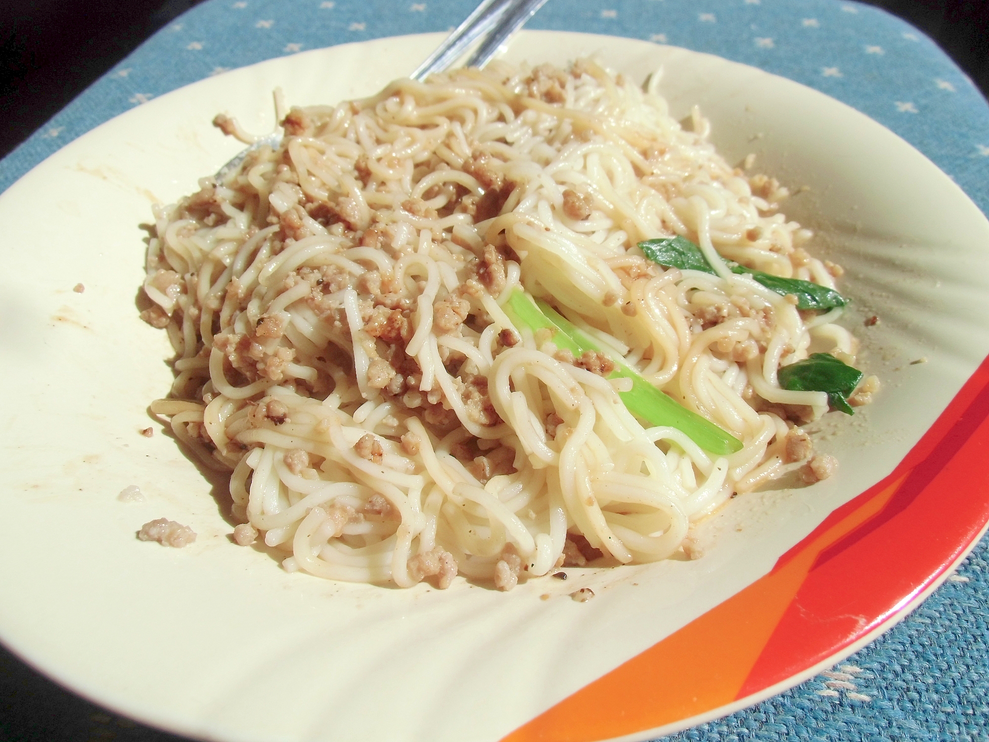 そうめんで汁なし麻婆担々にゅうめん