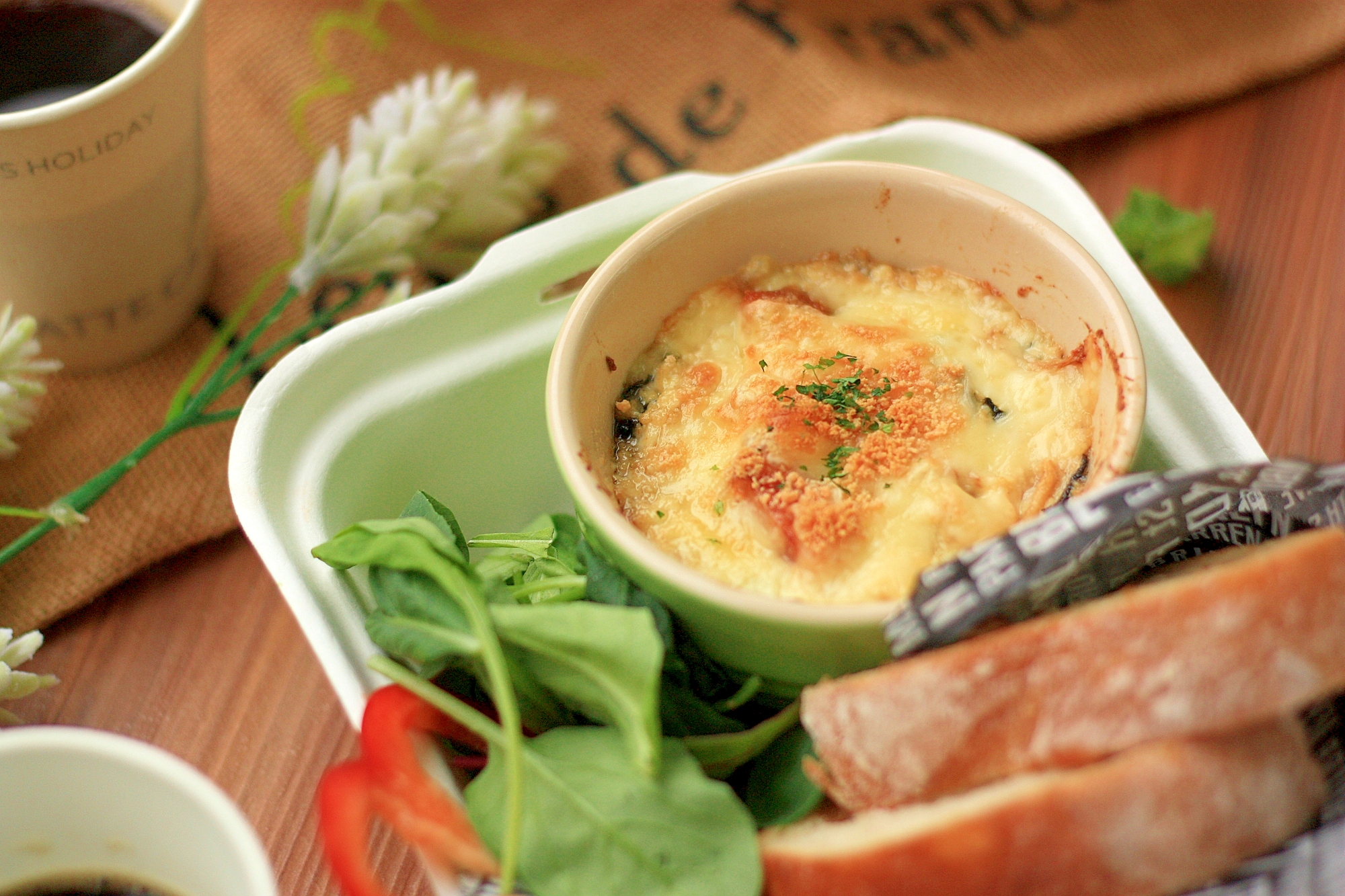 ヘルシーで簡単!れんこんパウダーで作る豆腐グラタン