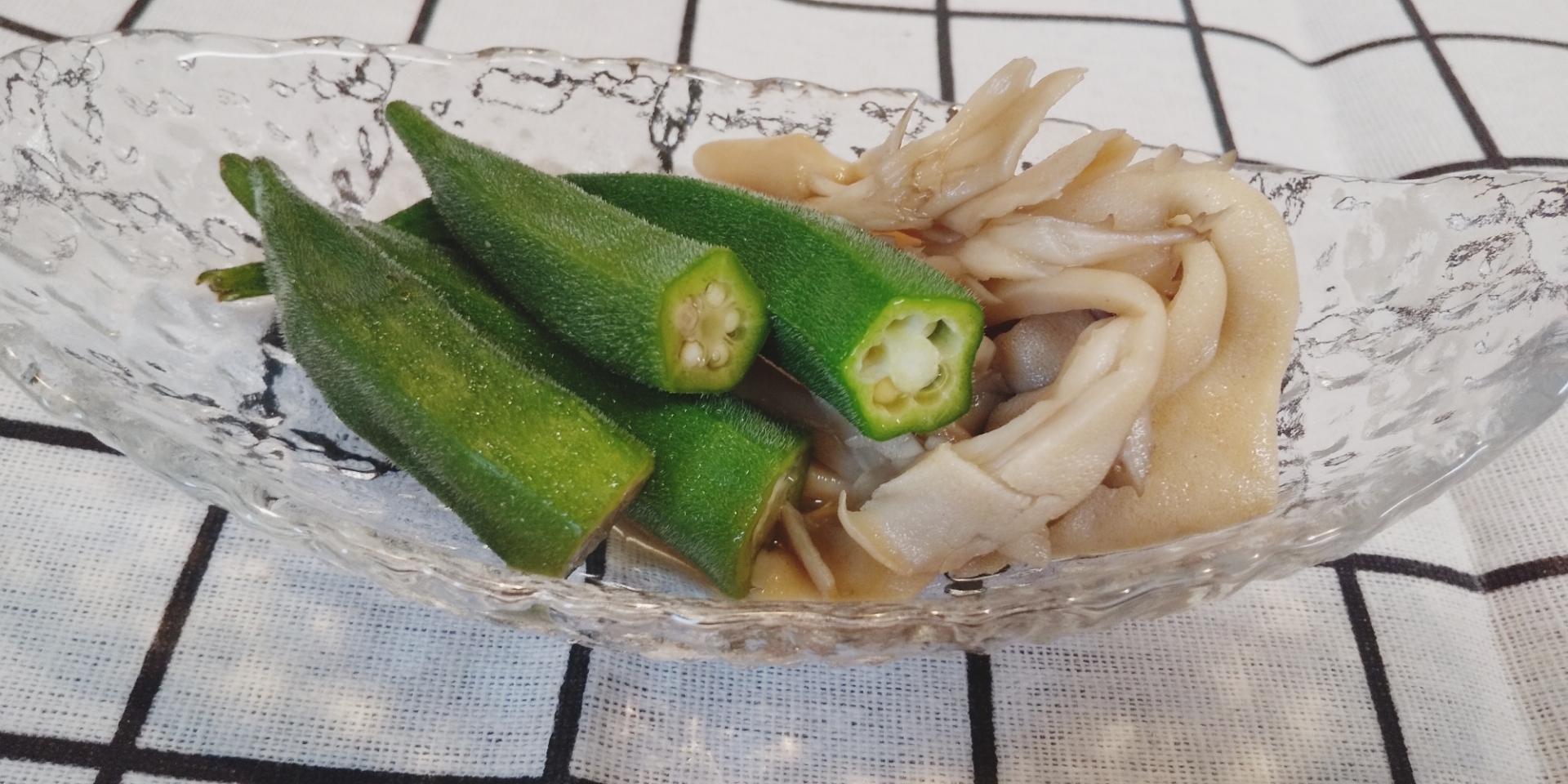 【低糖質】調理楽チン♪オクラと舞茸の煮浸し