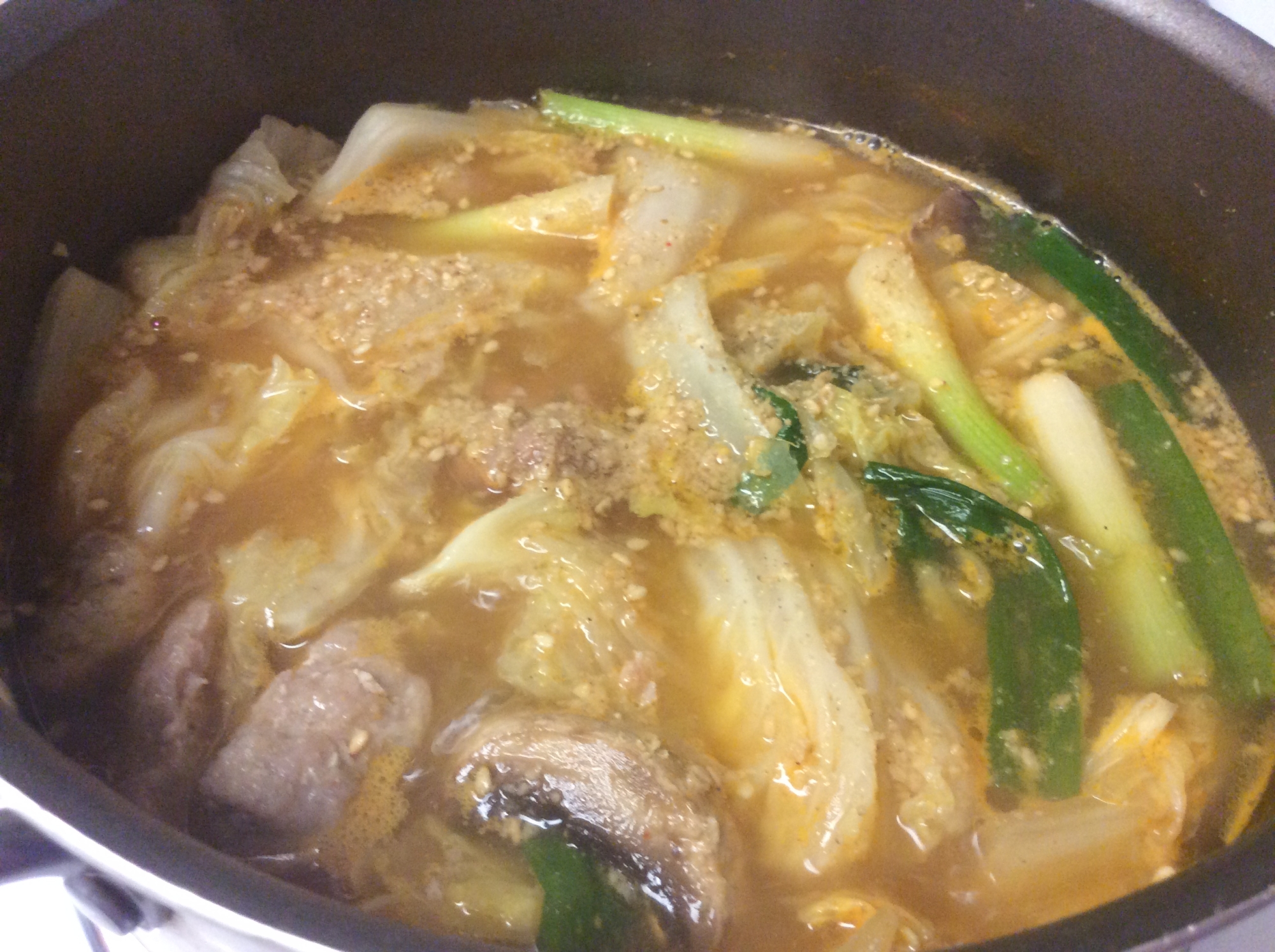 汁まで飲みたい♩味噌ニンニク鍋のスープの作り方
