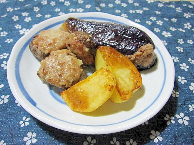 ナスの肉はさみ焼きとしいたけの肉詰め