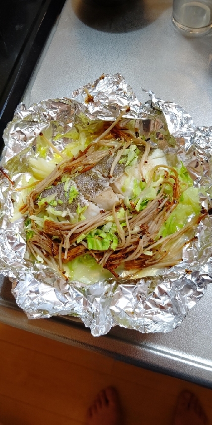 【超簡単♪】バター香る♡鱈としめじのホイル焼き