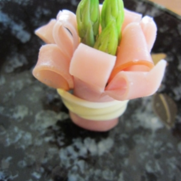 お弁当に アスパラ ハムのお花 レシピ 作り方 By めりっさん 楽天レシピ お弁当に アスパラ ハムのお花 レシピ 作り方 By めりっさん 楽天レシピ