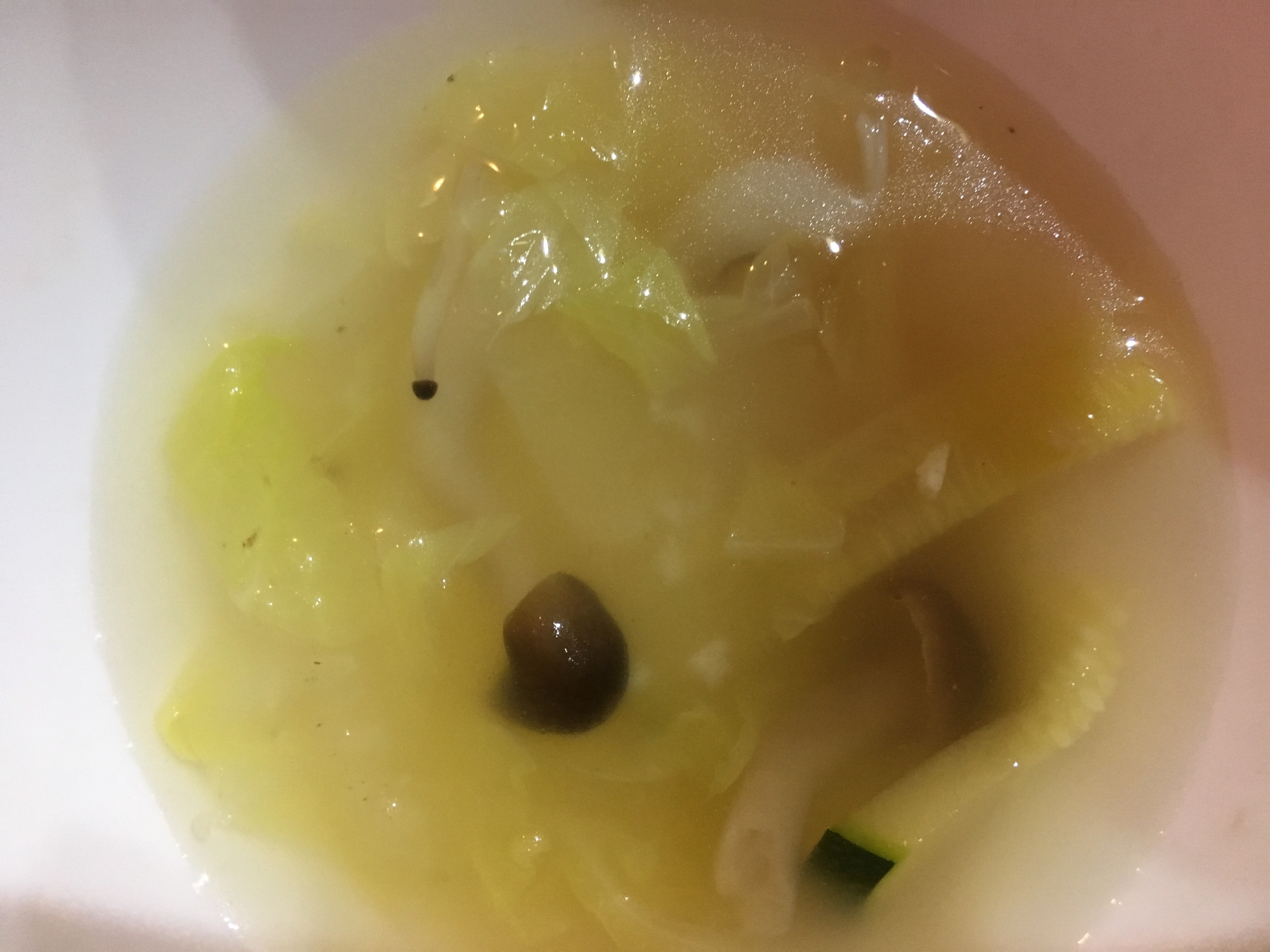 しめじと白菜のしょうがスープ