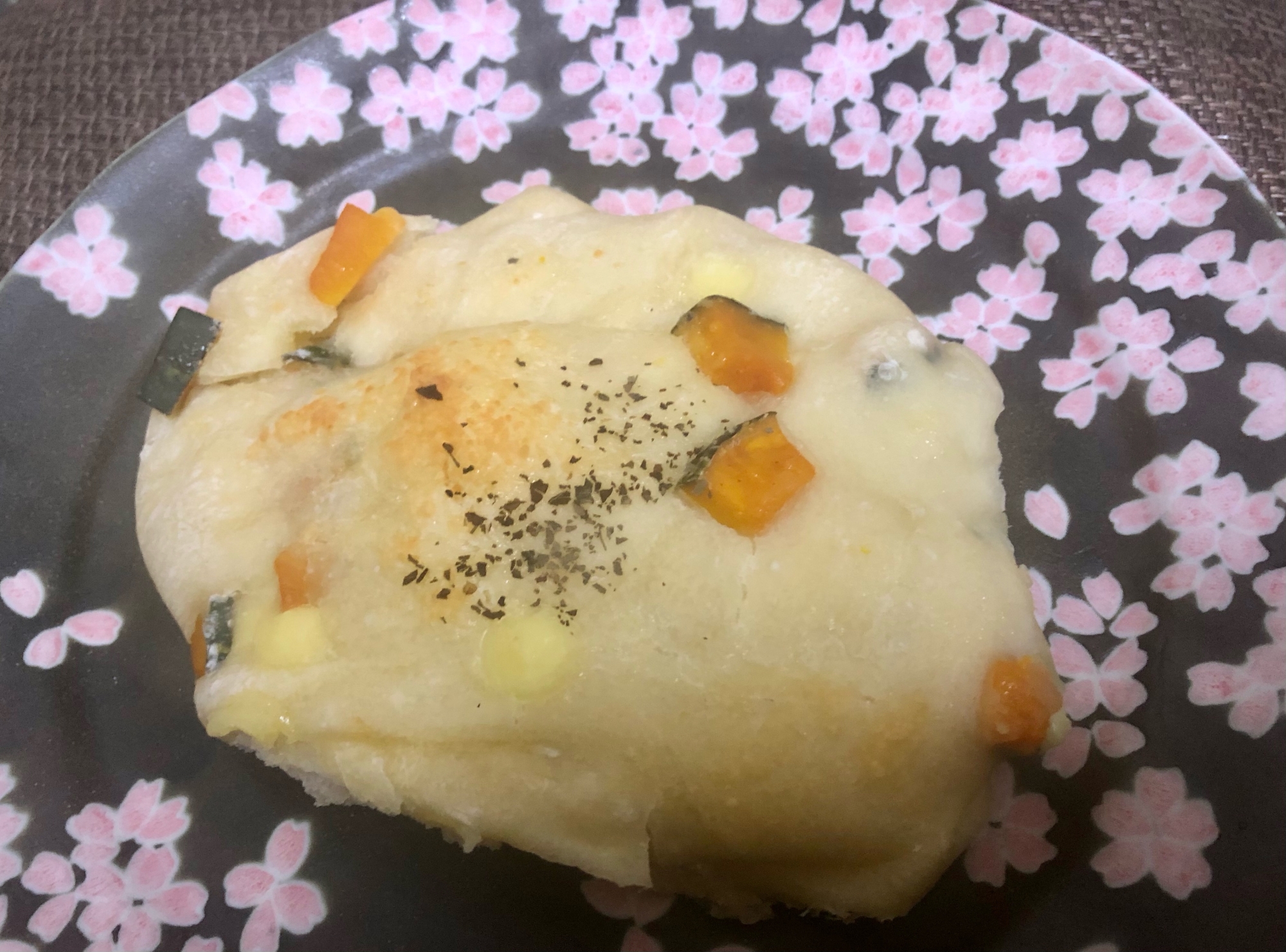 混ぜ込みカンタン！かぼちゃチーズパン