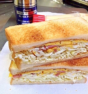 ななたま使用玉子焼きミックスサンド セブンイレブン はっちの蒸し豚