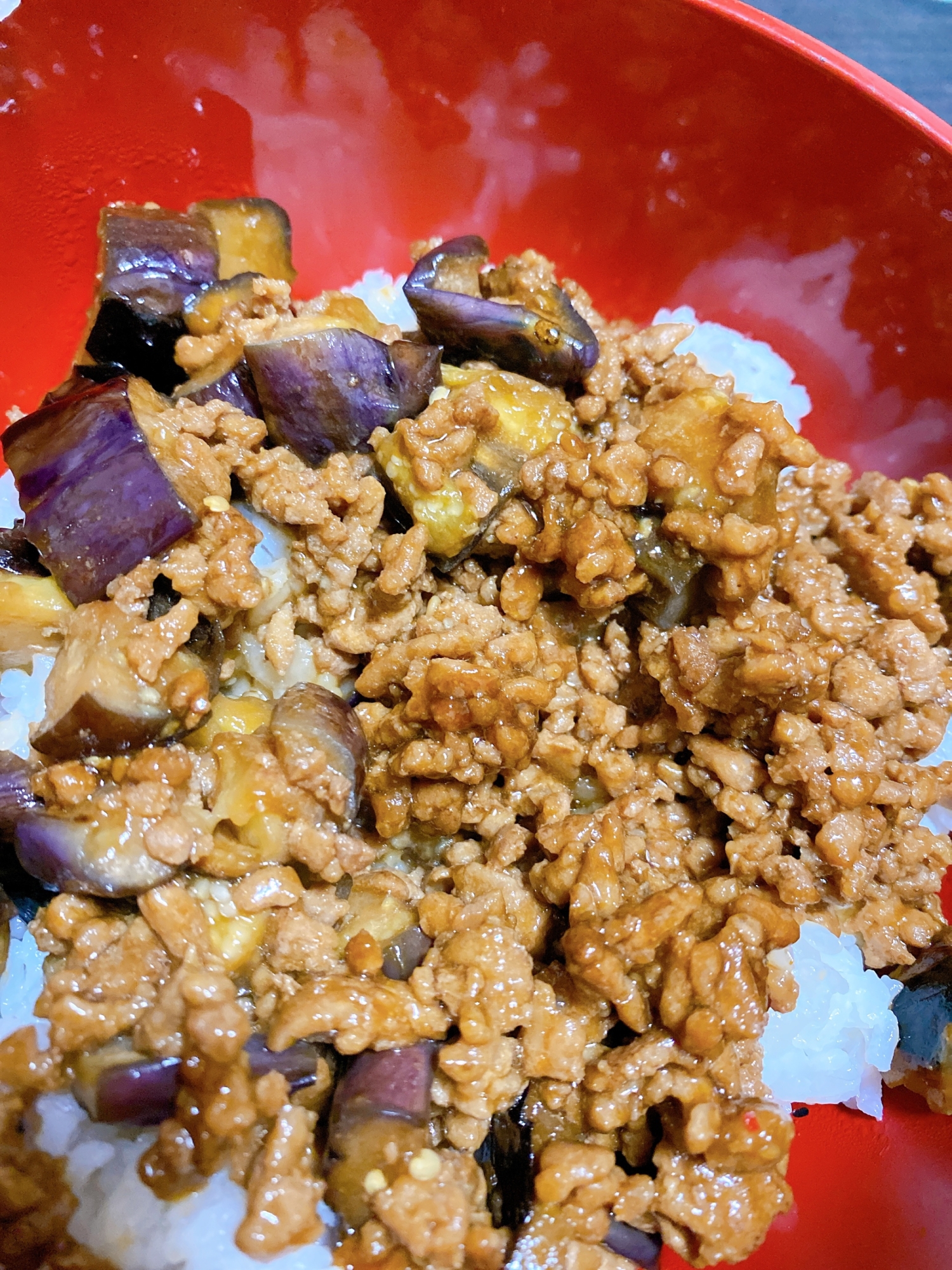 茄子とひき肉の甘味噌丼