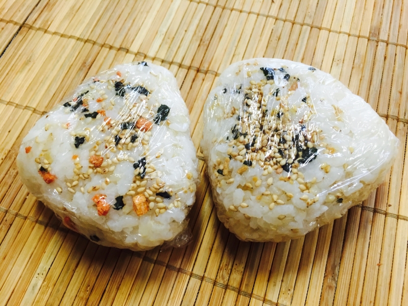 お弁当に 手が汚れないラップおにぎり レシピ 作り方 By たかまさ 楽天レシピ お弁当に 手が汚れないラップおにぎり レシピ 作り方 By たかまさ 楽天レシピ