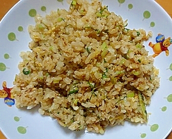大根菜と卵のチャーハン（甘口醤油味）