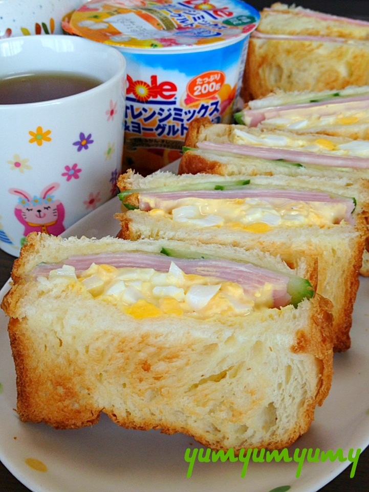 ハムたまごサンドです 胡瓜入り の卵たっぷりサンド レシピ 作り方 By ゆんゆんゅん 楽天レシピ ハムたまごサンドです 胡瓜入り の卵たっぷりサンド レシピ 作り方 By ゆんゆんゅん 楽天レシピ