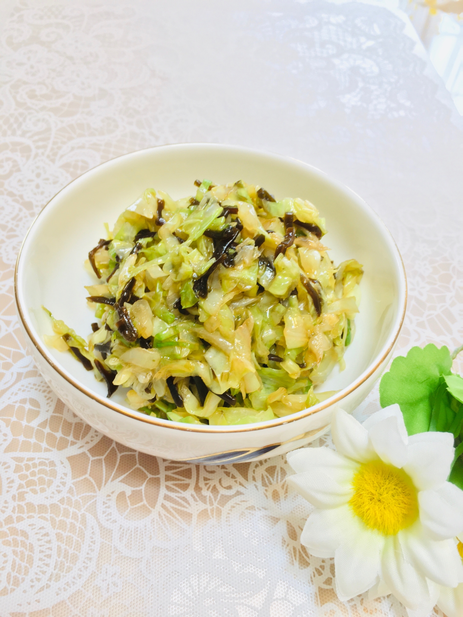 電子レンジで♡キャベツと塩昆布の和え物♡