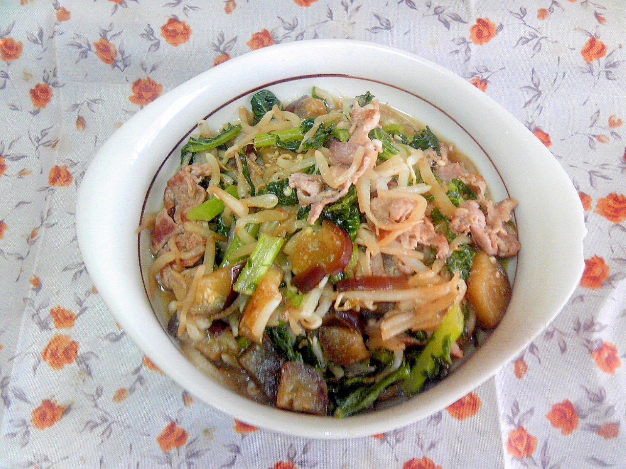 冷蔵庫のお片付け 茄子ともやしと大根葉の炒め物 レシピ 作り方 By Neko6084 楽天レシピ 冷蔵庫のお片付け 茄子ともやしと大根葉の炒め物 レシピ 作り方 By Neko6084 楽天レシピ