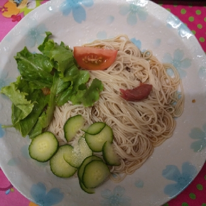 yuki2244さん
こんにちは
素麺と梅干しよく合い
美味しかったです
お昼は麺類が良いですね
(〃ﾟ3ﾟ〃)