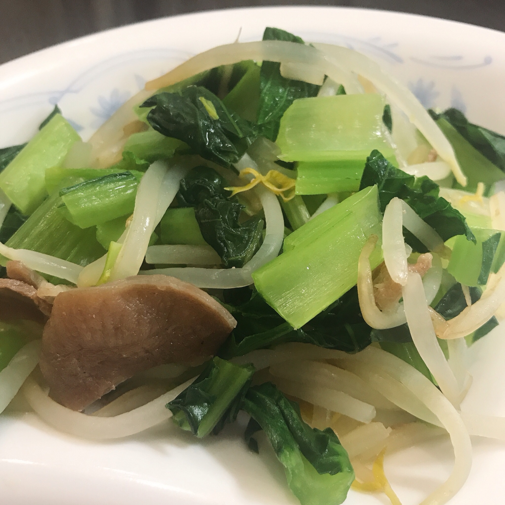 もやしと小松菜の炒め物