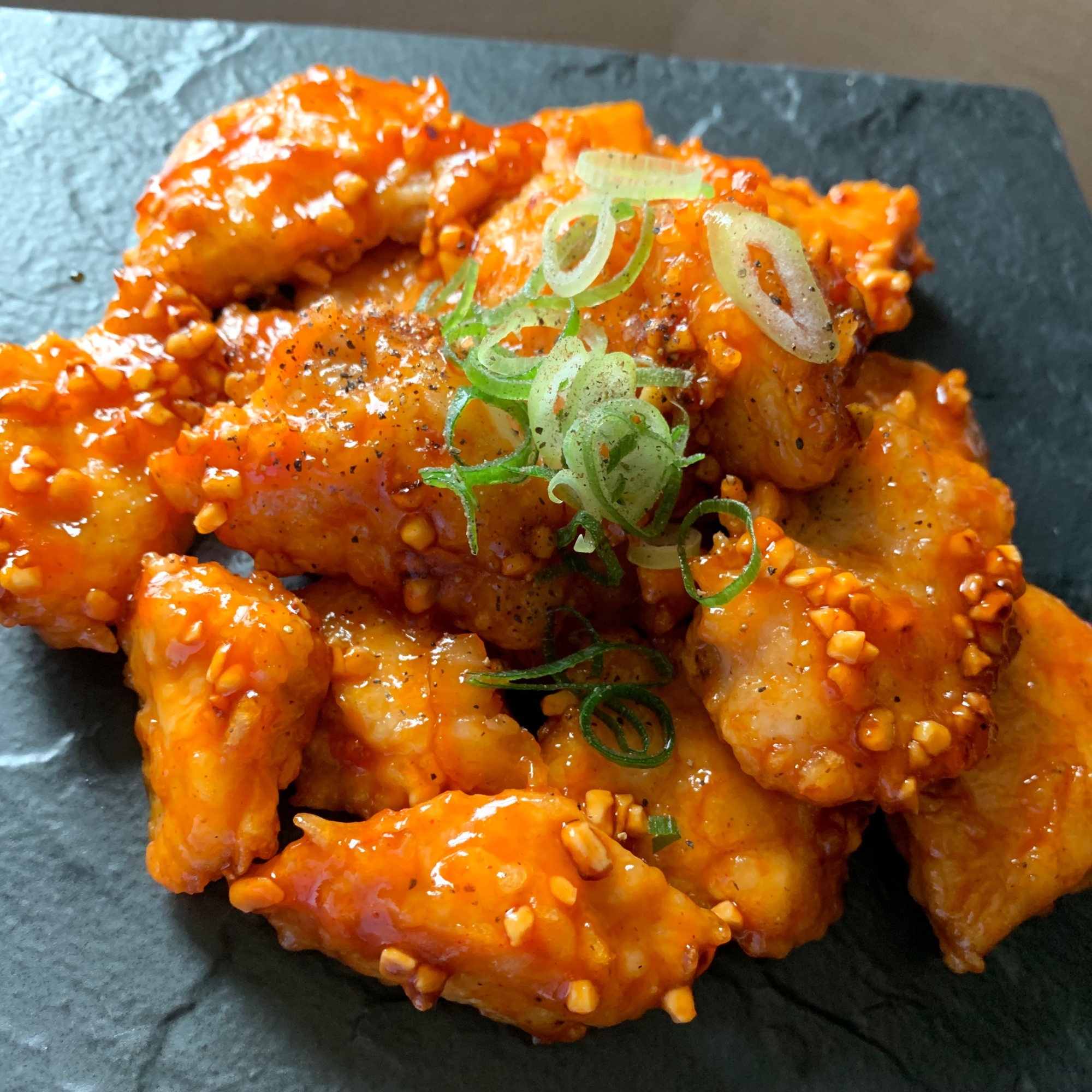 ヤンニョムチキン コチュジャンとケチャップで