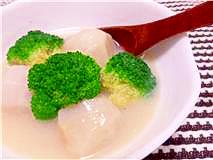 里芋とブロッコリーの豆乳スープ