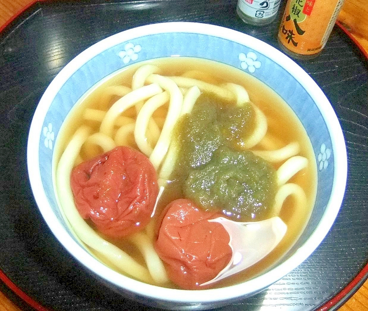 梅ととろろ昆布のうどん