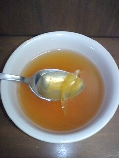 フルーティーな紅茶美味しくいただきました☆スプーンですくって食べるピールが美味しいです♪ごちそうさまでした＾＾