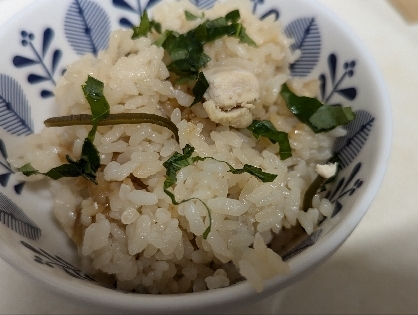 簡単！鶏むね肉&塩昆布の炊き込みご飯❤香草混ぜで♪