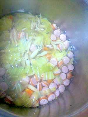 子供も大好き、野菜たっぷりポトフ