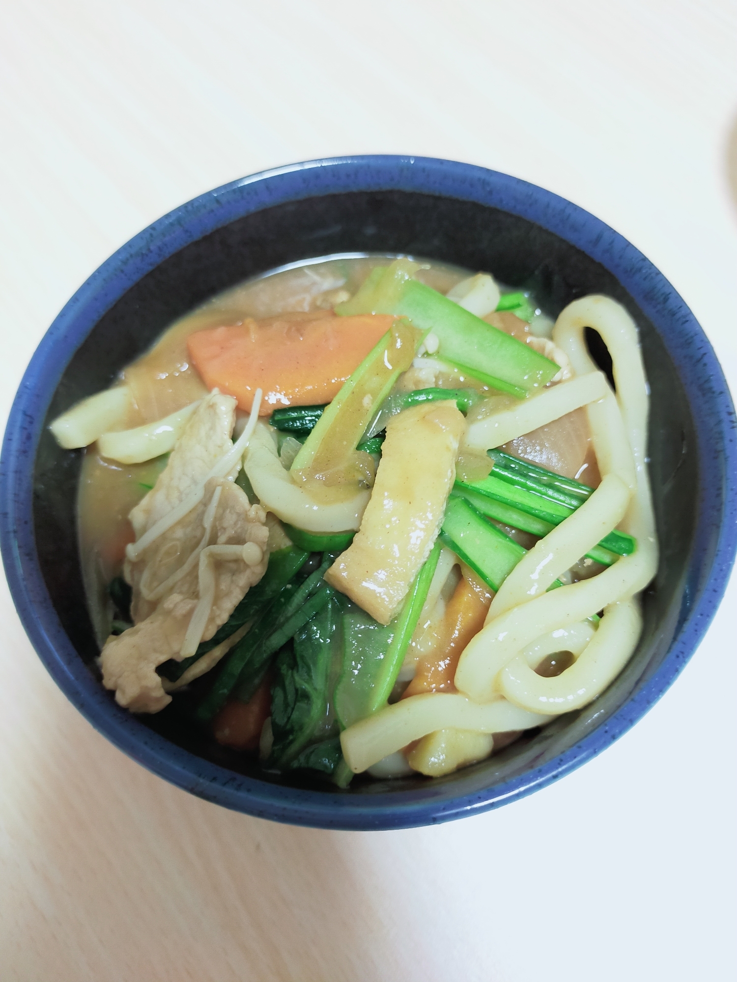 残りカレーで♪えのきと小松菜のカレーうどん