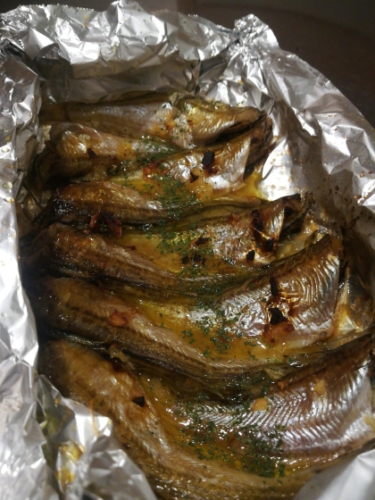 ハタハタを頂いたので♪にんにく良い香り～(*>∀<*)
玉ねぎ忘れちゃったけど美味しいです！