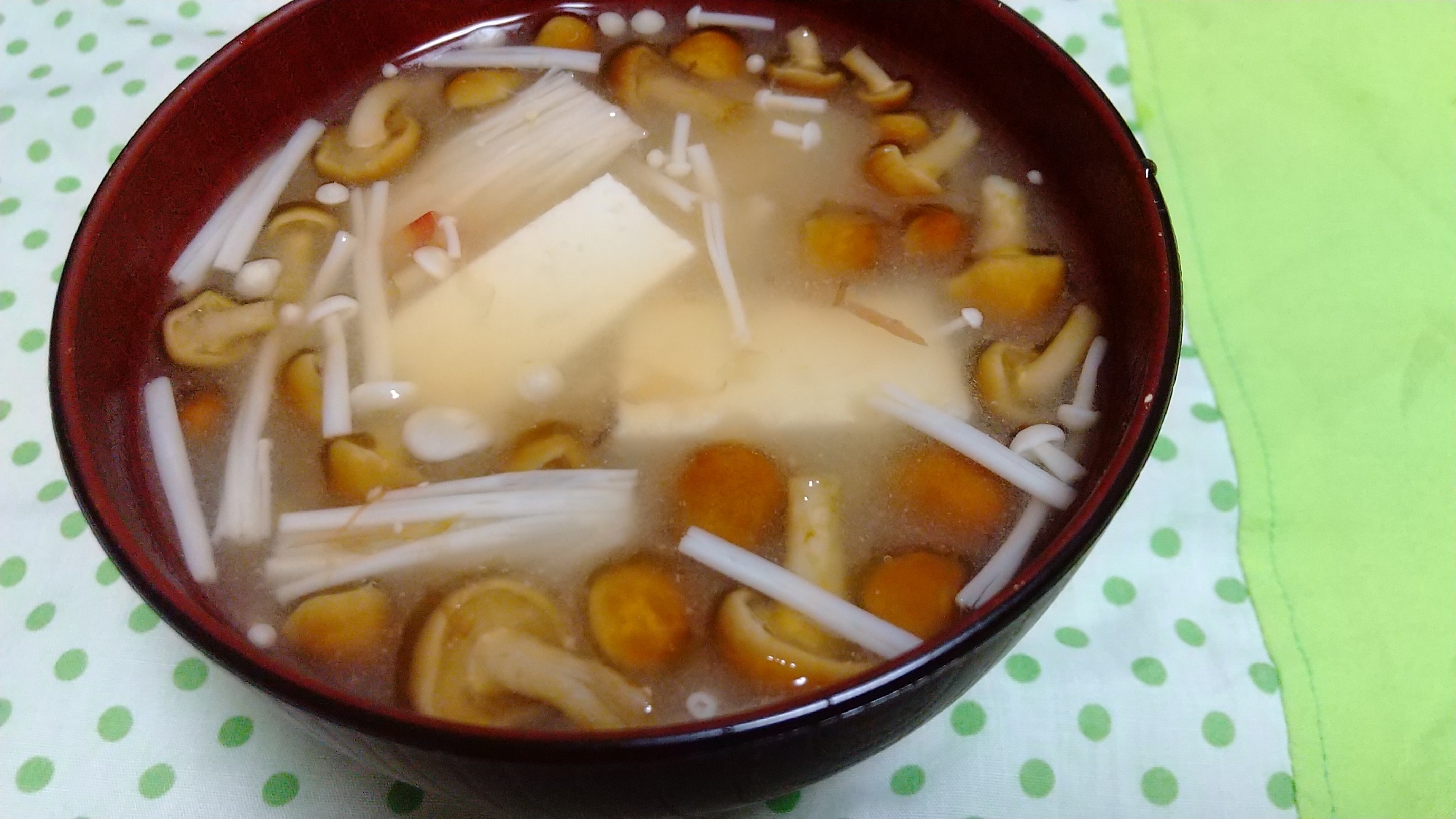 鰹節パックを使って味噌汁☆豆腐となめこ、えのき茸