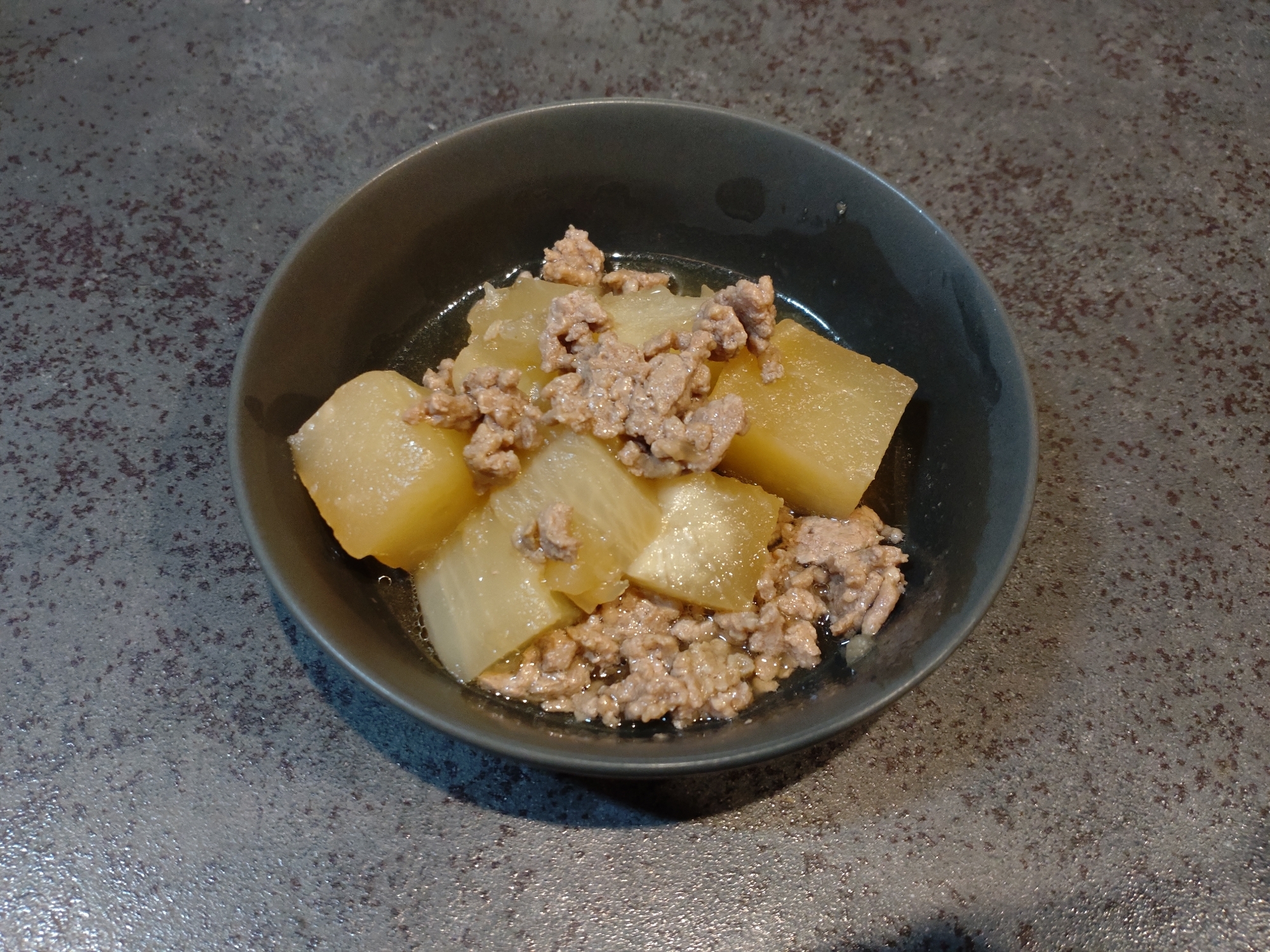 食べ過ぎ注意！カブの和風そぼろ煮込み