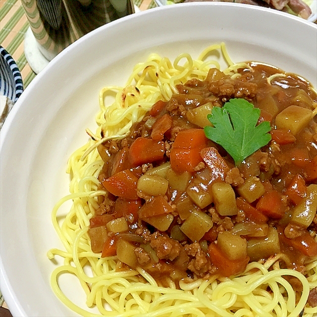 ひき肉と細かな野菜でスピードカレー勝負！